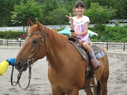 インストラクター付きのミニ乗馬レッスン